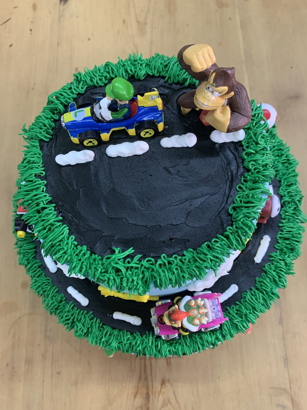 Race-track themed birthday cake